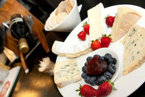 Chauffeur Driven Yarra Valley Group Wine Tour - Up To 7 - Accommodation QLD 1