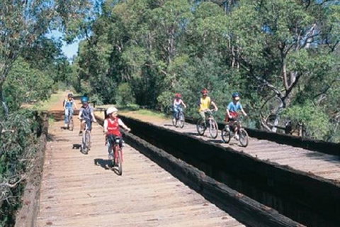 Perth Hills - Wildlife, Art & Gastronomy - Accommodation QLD 2